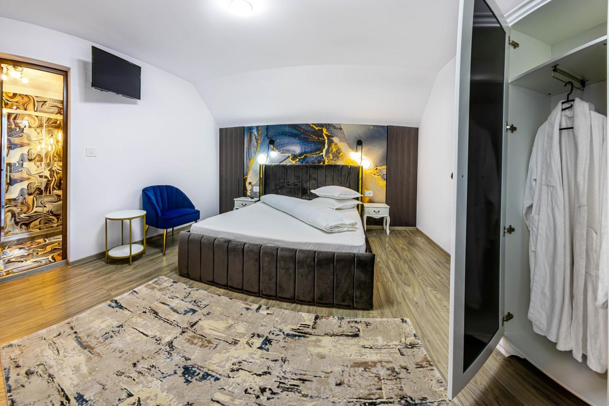 Pensiunea Mihaela-Transalpina Novaci-Straini Room photo